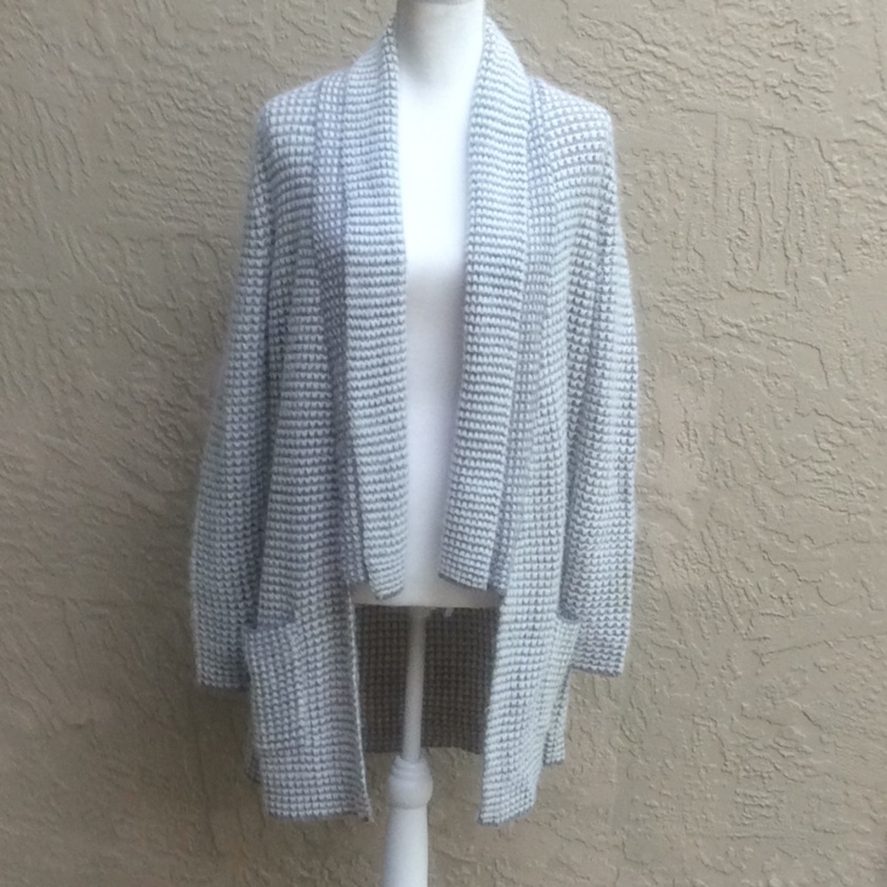 Princess Vera Wang cardigan size M